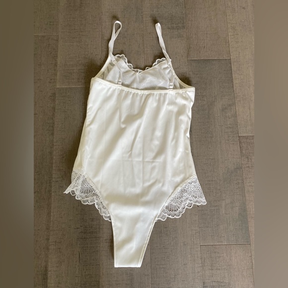 ⭐️ 2 for $10 OR $7 each ⭐️ NWOT Eroaerst White Lace Tummy Control Bodysuit- US-M - Picture 3 of 8
